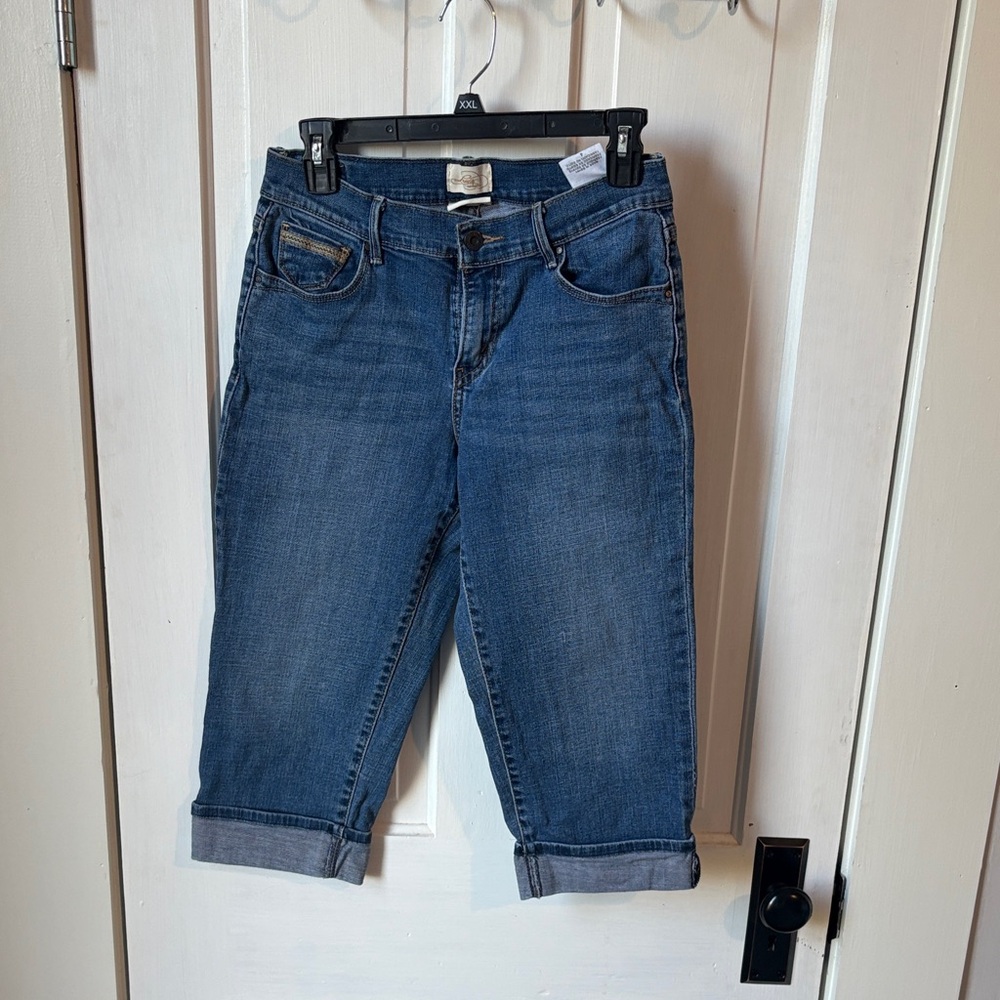 Levi's Classic Blue‎ Cropped Jeans
